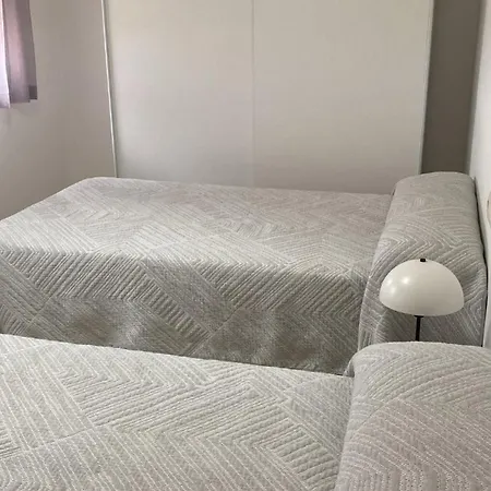 Antigua Escuela 아파트 Canada Vellida